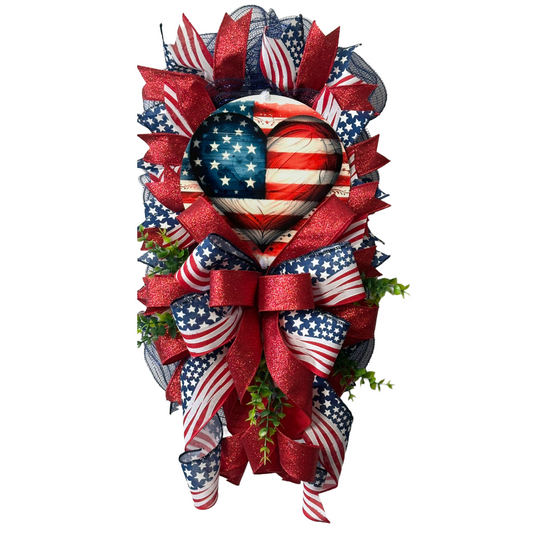 Decorative wreath with American flag design by Monkey's Creations