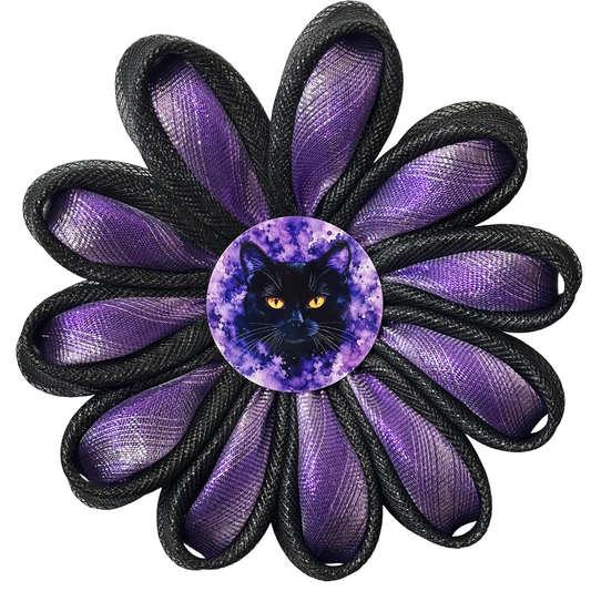 Deco mesh daisy chain flower wreath in purple and black with a black cat metal wreath sign by Monkey's Creations. 